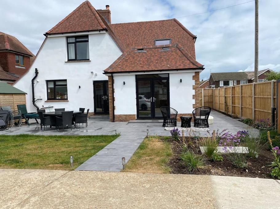 Home By The Sea In Rustington Dış mekan fotoğraf